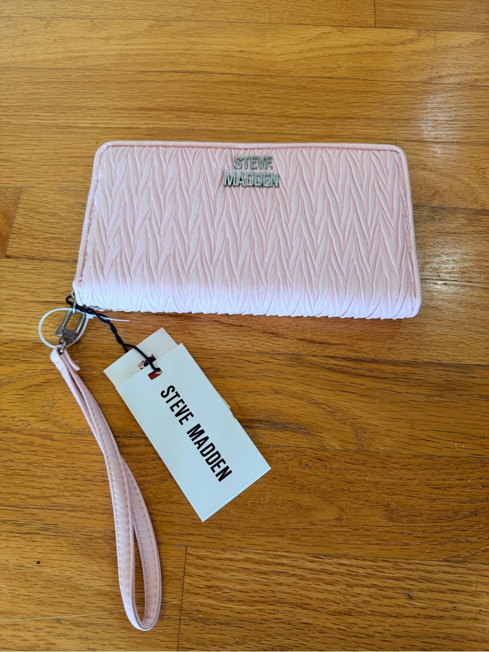 Steve Madden Light Pink Textured Wristlet Wallet